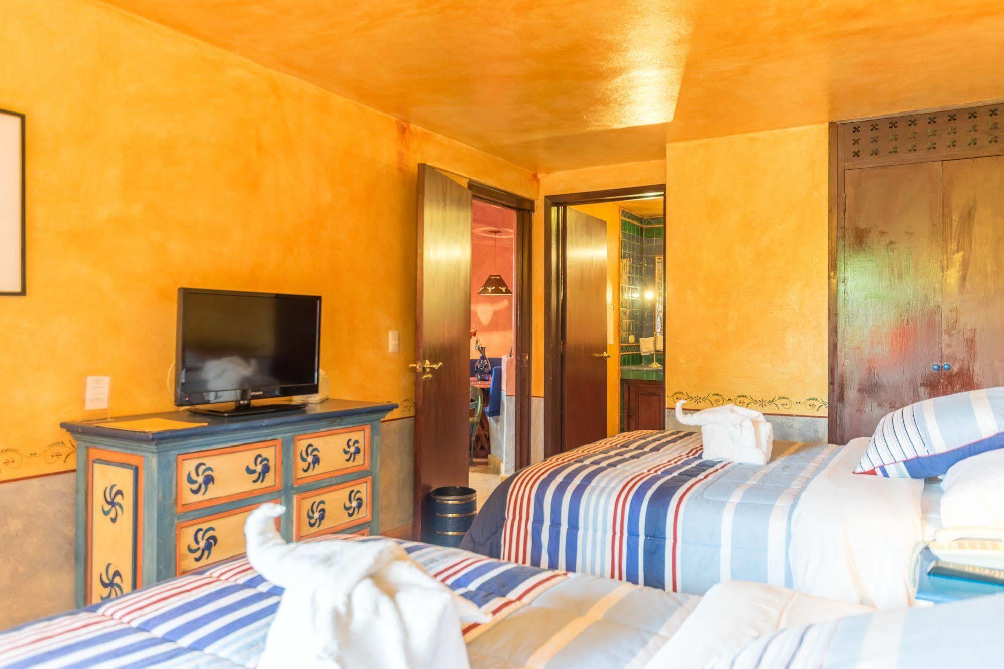Casa Puesta Del Sol Hotel ซานมิเกล เด อาเญนเด ภายนอก รูปภาพ